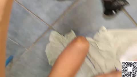 Emily ----  online show from 19, 2, 2025