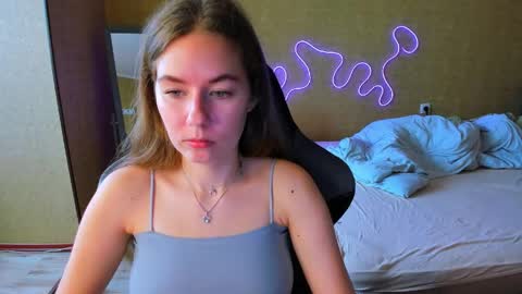 Snapshot of emilyy____ chatting on 12, 5, 2026 Emily online show from 12, 5, 2026