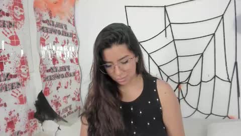 emilyy_cooperr online show from 18, 10, 2025