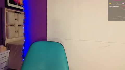 Snapshot of emilyy_cooperr chatting on 1, 6, 2026 emilyy_cooperr online show from 1, 6, 2026