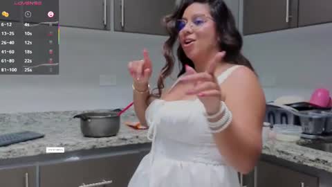Snapshot of emilyy_cooperr chatting on 12, 6, 2026 emilyy_cooperr online show from 12, 6, 2026