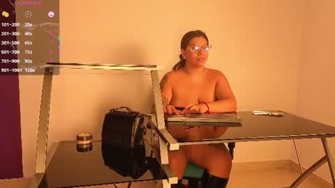 Snapshot of emilyy_cooperr chatting on 17, 6, 2026 emilyy_cooperr online show from 17, 6, 2026