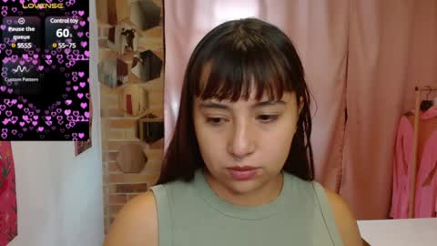 Snapshot of emitaa17228 chatting on 2, 2, 2025 emma online show from 2, 2, 2025