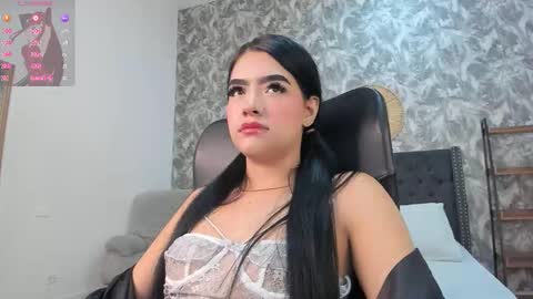 Snapshot of emma_1025 chatting on 9, 9, 2025 emma  online show from 9, 9, 2025