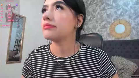 Snapshot of emma_1025 chatting on 10, 9, 2025 emma  online show from 10, 9, 2025