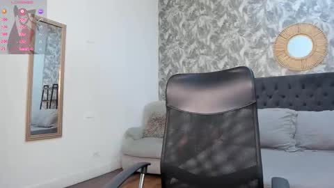 Snapshot of emma_1025 chatting on 20, 9, 2025 emma  online show from 20, 9, 2025