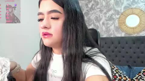 Snapshot of emma_1025 chatting on 10, 10, 2025 emma  online show from 10, 10, 2025