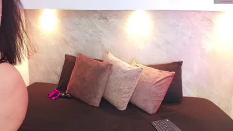 Snapshot of emma__becket chatting on 10, 6, 2026 Emma online show from 10, 6, 2026