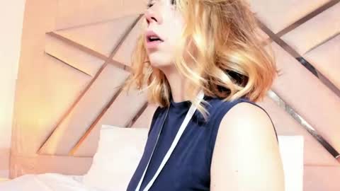 Snapshot of emma__copper chatting on 11, 6, 2026 emaa online show from 11, 6, 2026
