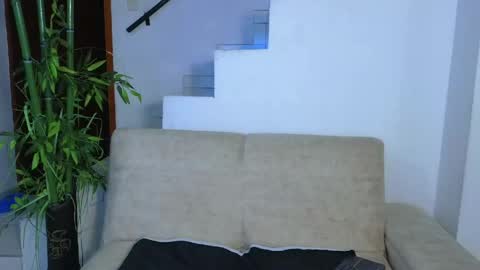 Snapshot of emma_blue_ chatting on 3, 5, 2026 Emma Blue modelo independiente online show from 3, 5, 2026
