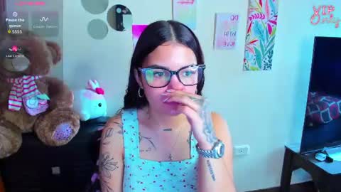 Snapshot of emma_boo_ chatting on 24, 6, 2026 emma_boo_ online show from 24, 6, 2026