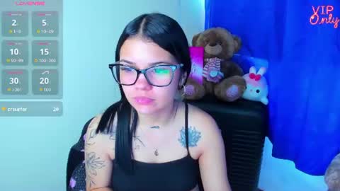 Snapshot of emma_boo_ chatting on 11, 7, 2026 emma_boo_ online show from 11, 7, 2026
