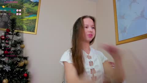 Snapshot of emma_clon chatting on 11, 12, 2024 Emma online show from 11, 12, 2024