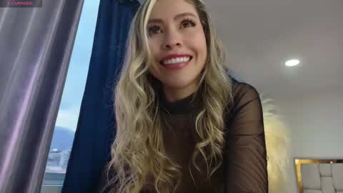 Snapshot of emma_coronel chatting on 10, 10, 2025 emma coronel online show from 10, 10, 2025