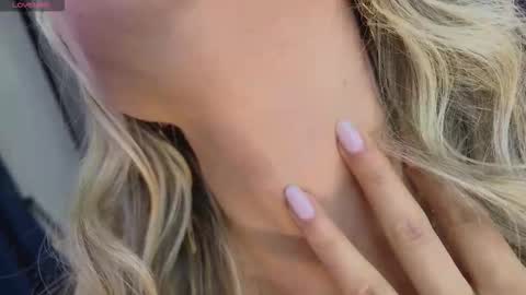 Snapshot of emma_coronel chatting on 19, 10, 2025 emma coronel online show from 19, 10, 2025