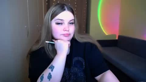 Snapshot of emma_dorn chatting on 21, 6, 2026 Eva online show from 21, 6, 2026
