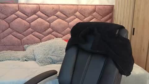 Emma  online show from 24, 9, 2025