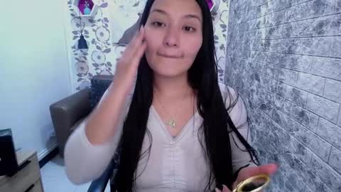 Snapshot of emma_garciaa_ chatting on 1, 3, 2025 emma online show from 1, 3, 2025