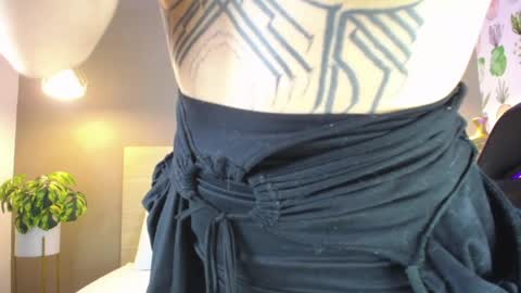 E M M A online show from 28, 3, 2026