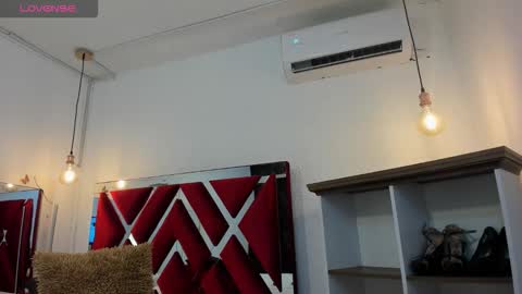 emma_jewl online show from 2, 12, 2025