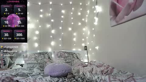 emma_just online show from 30, 10, 2025