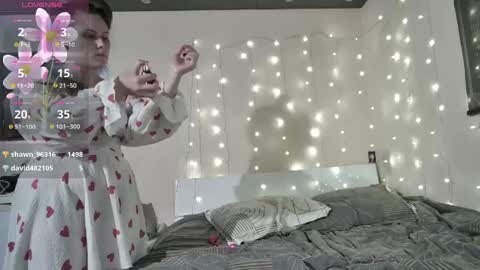 Snapshot of emma_just chatting on 21, 5, 2026 emma_just online show from 21, 5, 2026