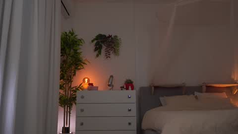 Snapshot of emma_land chatting on 6, 12, 2024 online show from 6, 12, 2024