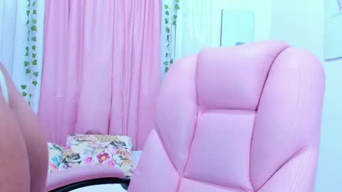 Emma online show from 4, 3, 2025