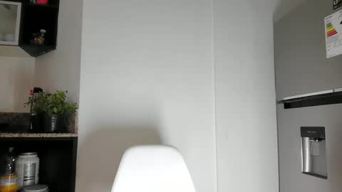 Emma 3 online show from 8, 12, 2024