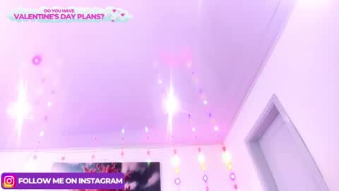 Emma Monserratt online show from 4, 2, 2025