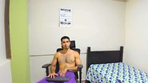 Snapshot of emma_muscle_ chatting on 15, 6, 2026 emma online show from 15, 6, 2026