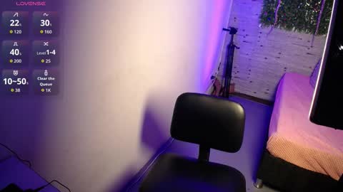 emma_petit07 online show from 7, 1, 2026