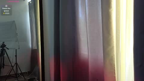 EMMA REVEES  online show from 29, 3, 2026