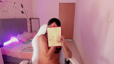 Snapshot of emma_rouxx chatting on 7, 4, 2026 emma_rouxx online show from 7, 4, 2026