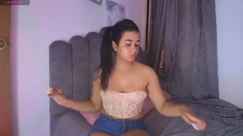 Snapshot of emma_saenz01 chatting on 28, 7, 2026 emma_saenz01 online show from 28, 7, 2026
