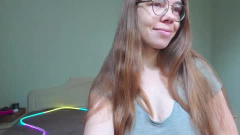 Emma-milky-tits online show from 16, 2, 2026