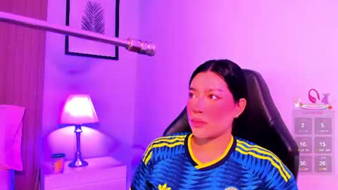 Snapshot of emma_walton_ chatting on 7, 7, 2026 online show from 7, 7, 2026