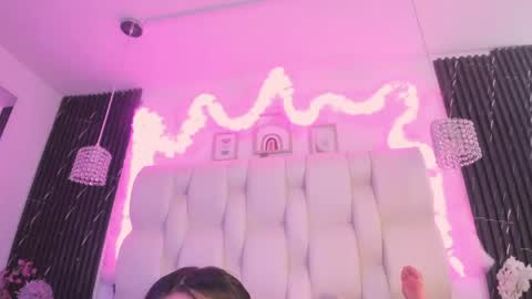 Snapshot of emmaa00_ chatting on 9, 5, 2026 emmaa00_ online show from 9, 5, 2026