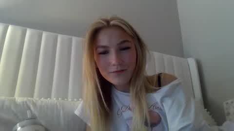 Snapshot of emmabrooksxo chatting on 26, 2, 2026 Emmaxbrooksxo online show from 26, 2, 2026