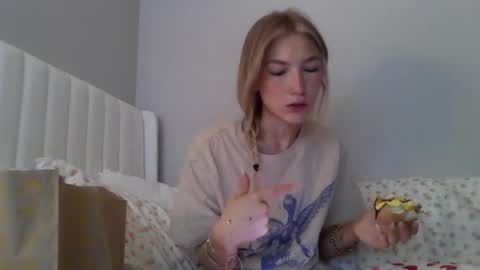 Snapshot of emmabrooksxo chatting on 26, 2, 2026 Emmaxbrooksxo online show from 26, 2, 2026