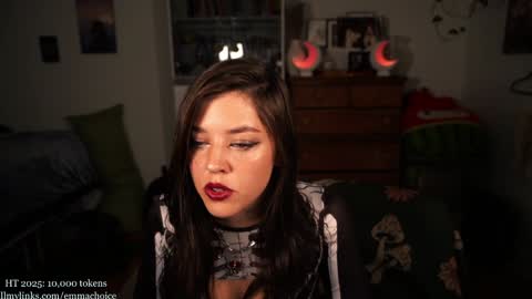 Snapshot of emmachoice chatting on 24, 10, 2025 emmachoice online show from 24, 10, 2025