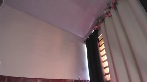 Snapshot of emmaclark_1 chatting on 20, 6, 2026 emmaclark_1 online show from 20, 6, 2026