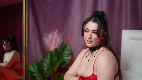 Snapshot of emmadallas chatting on 8, 5, 2026 Emma online show from 8, 5, 2026