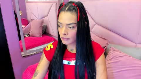 Snapshot of emmaebony_ chatting on 2, 6, 2026 emmaebony_ online show from 2, 6, 2026