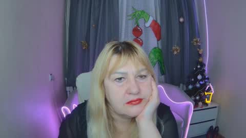 Snapshot of emmaellison924117 chatting on 17, 12, 2025 emmaellison924117 online show from 17, 12, 2025