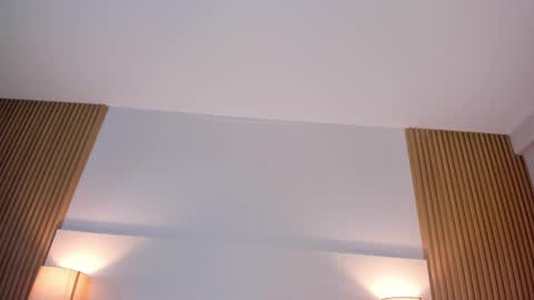 emmaespencer  online show from 8, 4, 2026