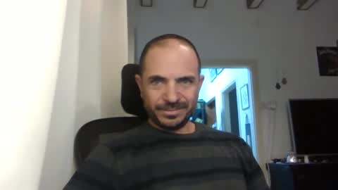 Snapshot of emmagold123 chatting on 6, 2, 2025 Ariel online show from 6, 2, 2025