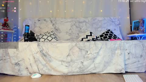 emmahotvibe online show from 25, 12, 2024