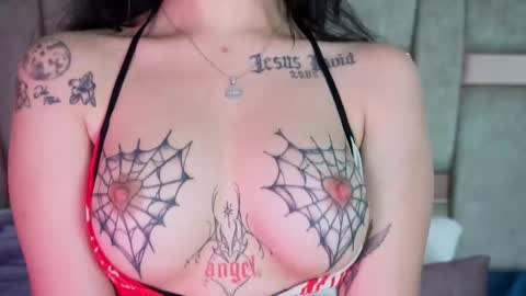 emmajohanson online show from 21, 11, 2025