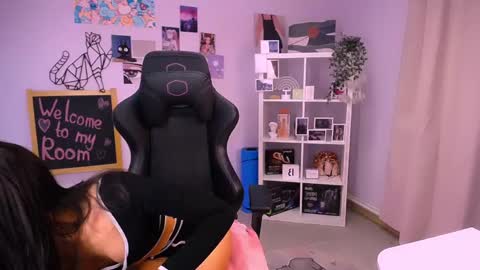 Emma online show from 7, 12, 2024